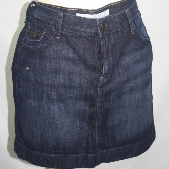 Old Navy Denim Skirt - Picture 1 of 5